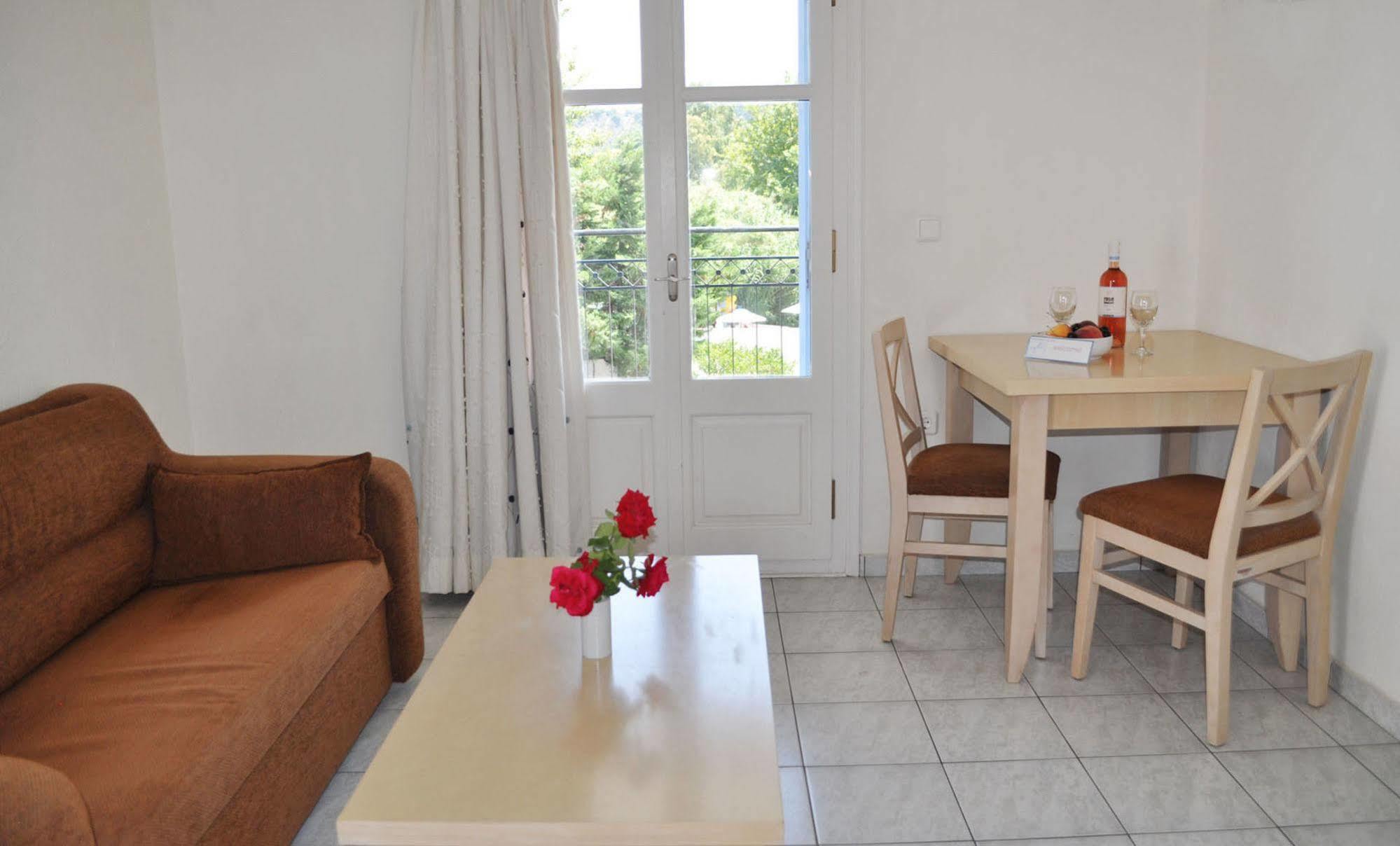 Marialena Village Platanias  ภายนอก รูปภาพ